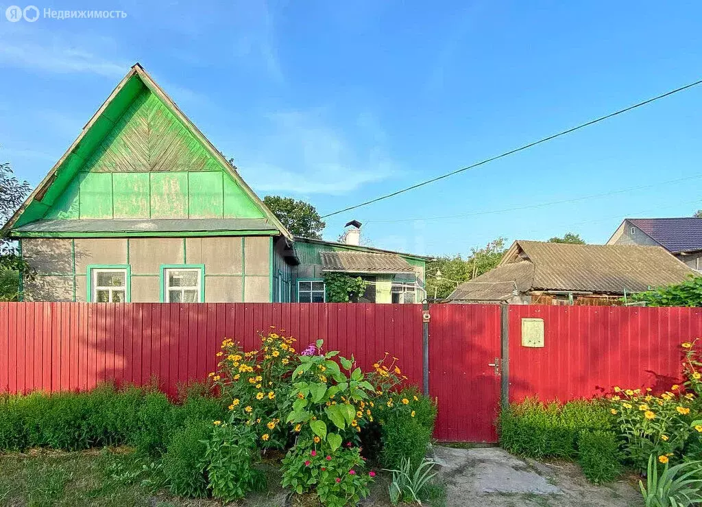 Дом в Трубчевский район, Белоберезковское городское поселение, рабочий ... - Фото 0