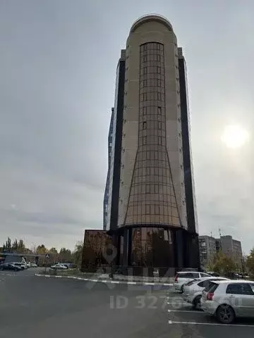 2-к кв. Омская область, Омск ул. Маршала Жукова, 156 (63.0 м) - Фото 1