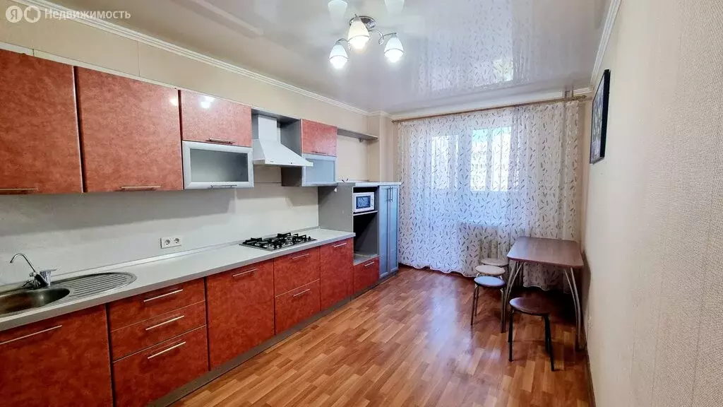 3-комнатная квартира: Саратов, улица имени П.Ф. Батавина, 13А (85 м) - Фото 1