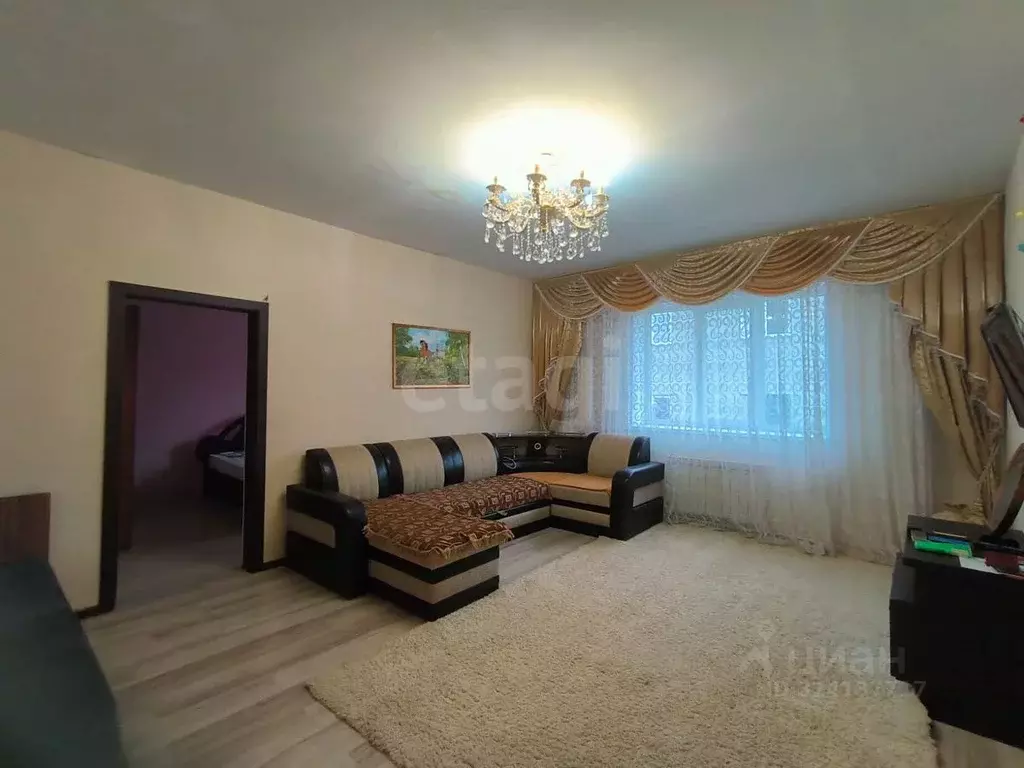 Дом в Оренбургская область, Соль-Илецк ул. Титовой, 6 (130 м) - Фото 1