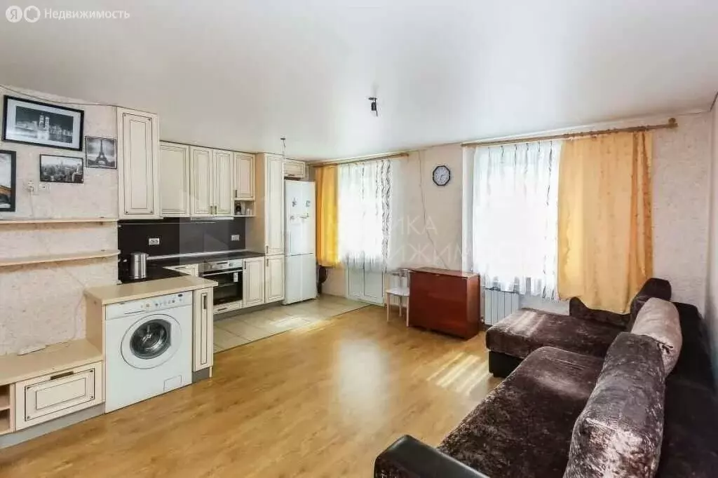 2-комнатная квартира: Тюмень, улица Республики, 164 (55 м) - Фото 1