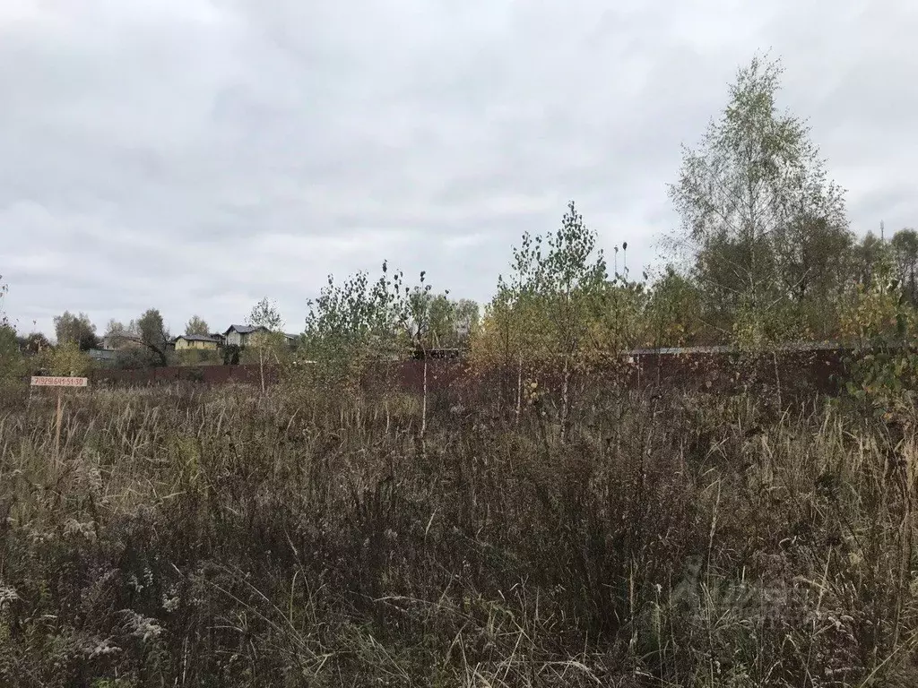 Участок в Московская область, Серпухов городской округ, д. Старые ... - Фото 0
