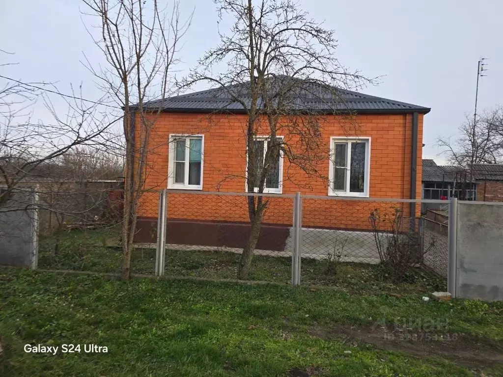 Дом в Краснодарский край, Лабинский район, Вознесенская ст-ца ул. ... - Фото 1