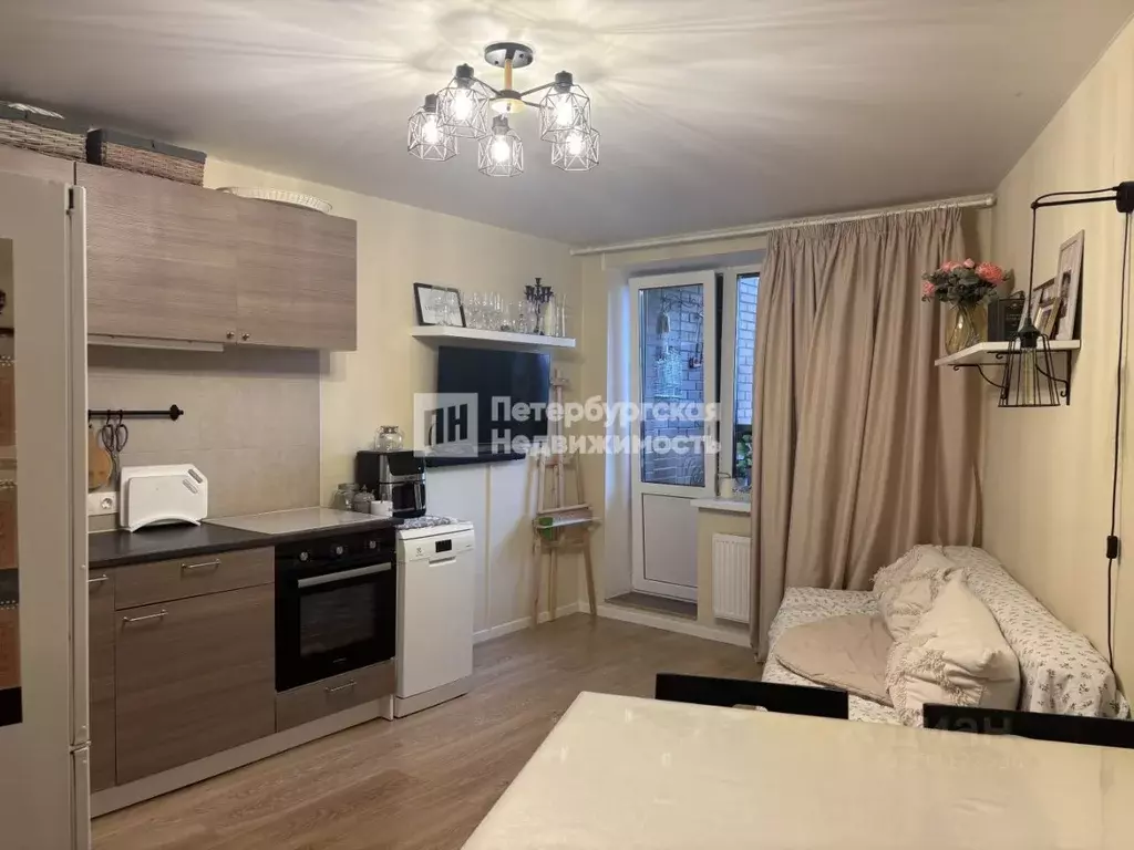 2-к кв. Санкт-Петербург ул. Русановская, 16к1 (55.7 м) - Фото 1