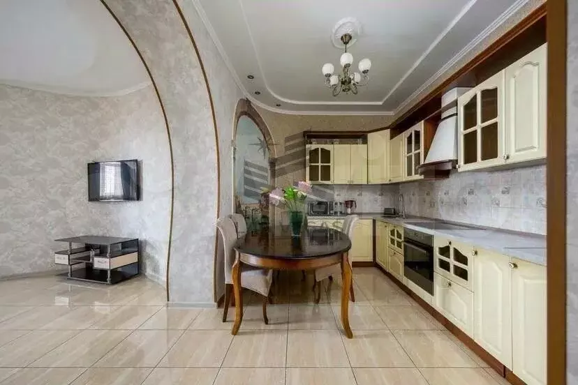 3-к. квартира, 120 м, 15/17 эт. - Фото 1