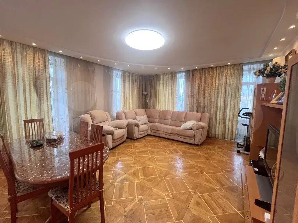 3-к. квартира, 94 м, 3/3 эт. - Фото 1