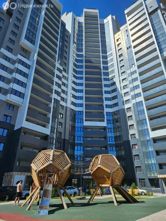 3-комнатная квартира: Краснодар, улица Красных Партизан, 4/15 (93.5 м) - Фото 1