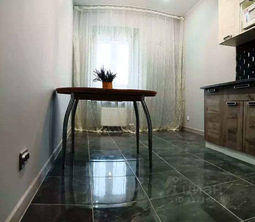 1-к кв. Татарстан, Казань ул. Максимова, 39 (37.0 м) - Фото 0