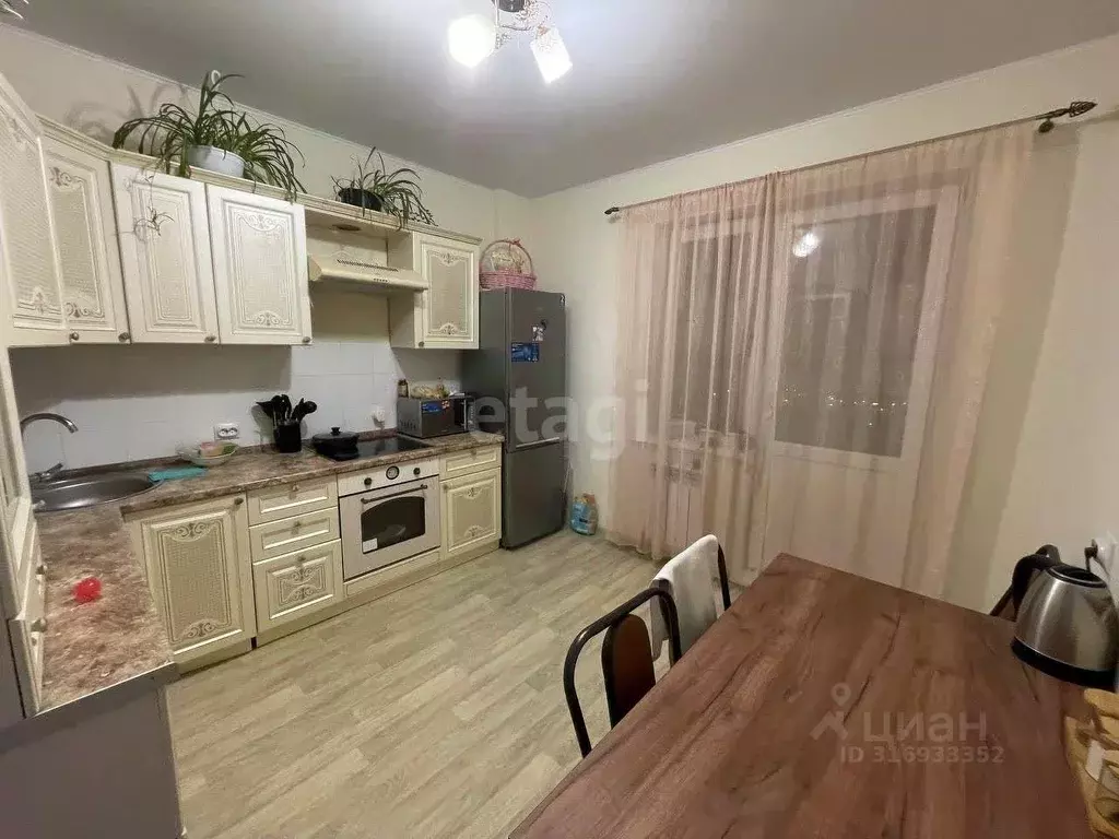 Комната Белгородская область, Губкин Севастопольская ул., 111 (40.0 м) - Фото 0