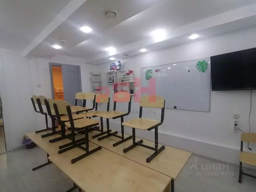 Помещение свободного назначения в Пензенская область, Пенза проезд 5-й ... - Фото 1