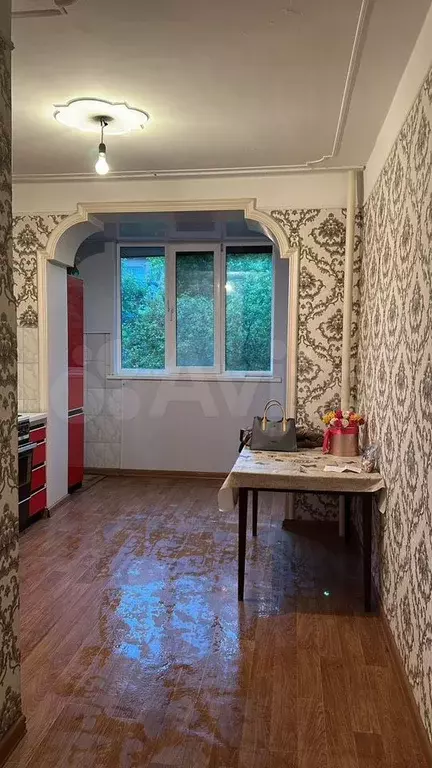 2-к. квартира, 70 м, 2/5 эт. - Фото 1