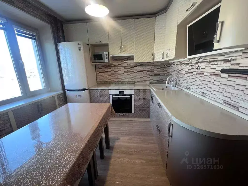 3-к кв. Камчатский край, Елизово Первомайская ул., 9А (73.8 м) - Фото 1