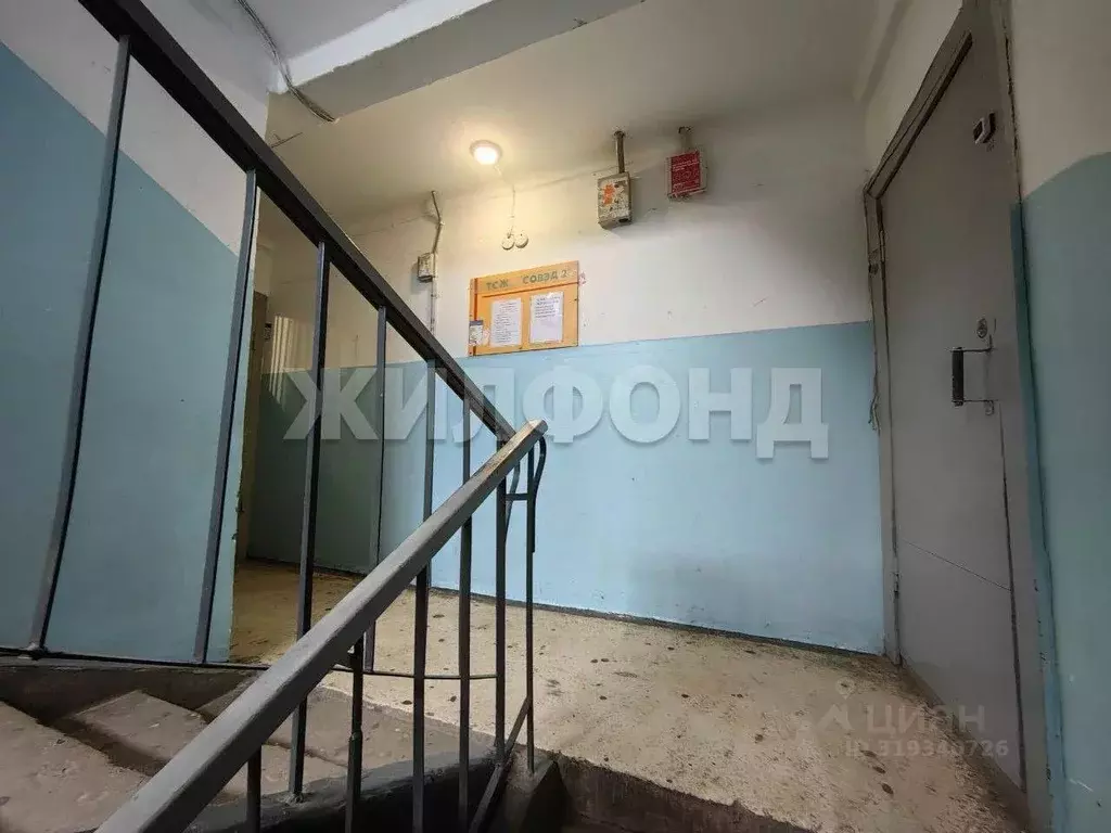 3-к кв. Алтайский край, Барнаул ул. Гущина, 77 (65.1 м) - Фото 0