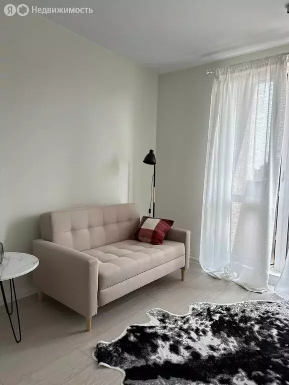 1-комнатная квартира: Тюмень, улица Парада Победы, 9к1 (34 м) - Фото 1