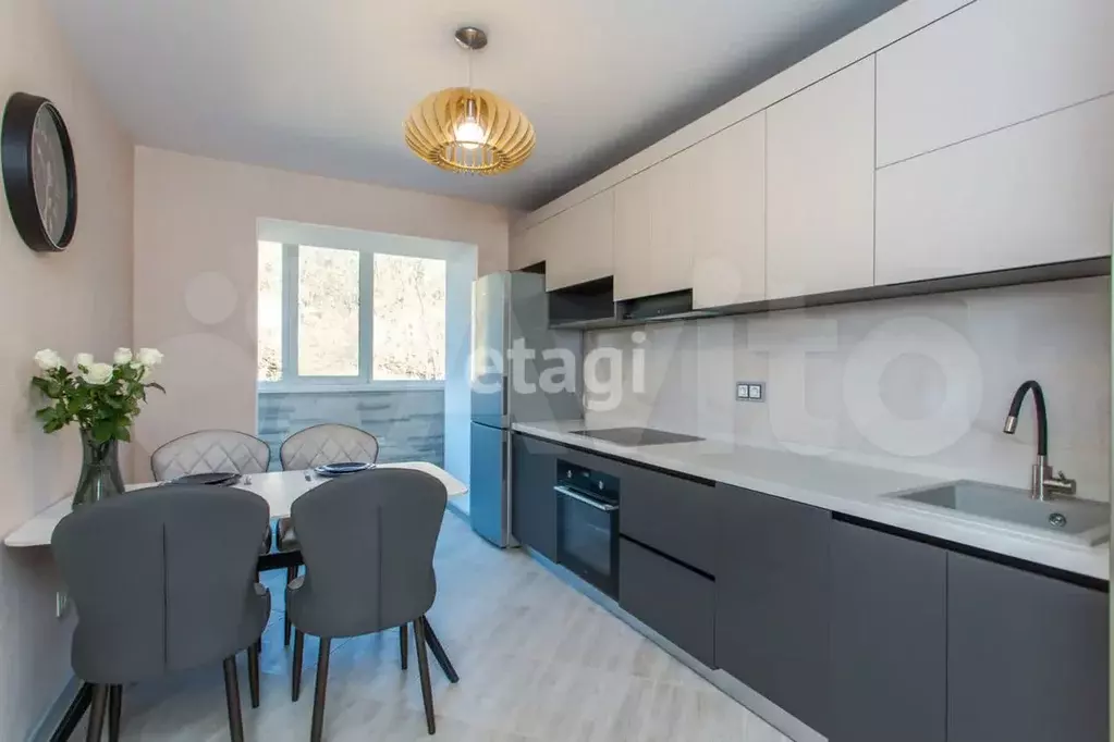 3-к. квартира, 80 м, 4/11 эт. - Фото 0