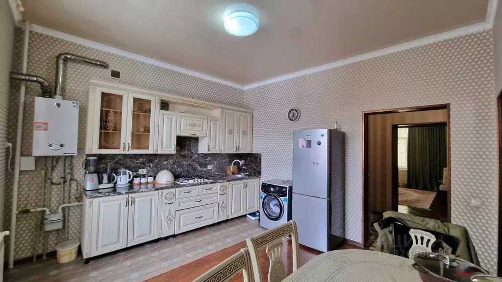 2-к кв. Кабардино-Балкария, Нальчик Эльбрусская ул., 19 (56.0 м) - Фото 1