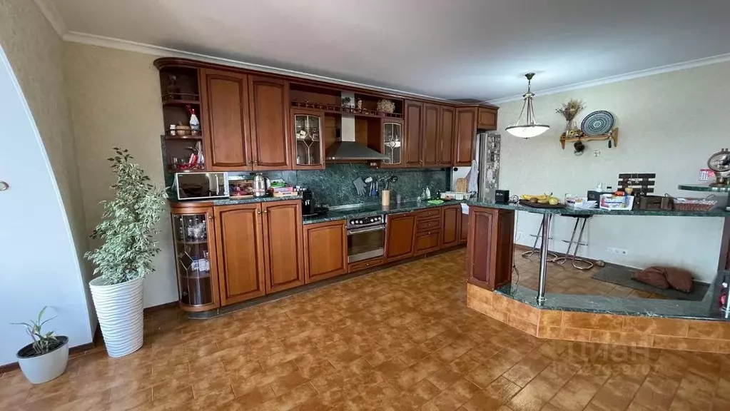 4-к кв. Самарская область, Тольятти ул. Автостроителей, 84А (241.2 м) - Фото 1