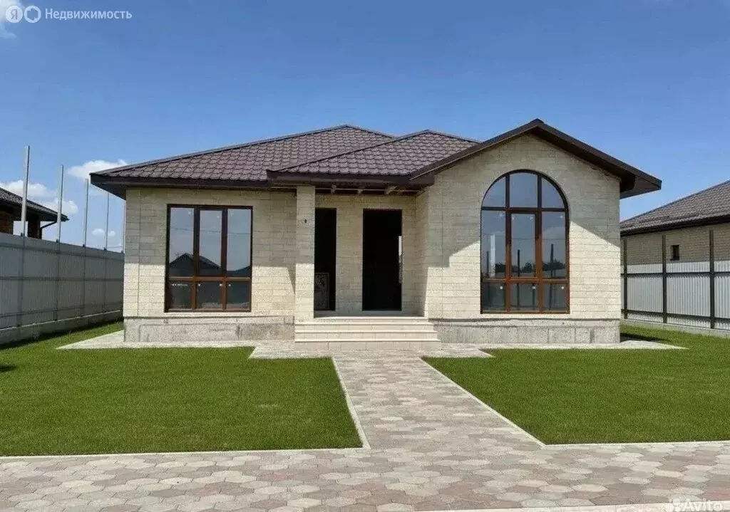 Дом в Михайловск, улица Владимира Ацуты (170 м) - Фото 1