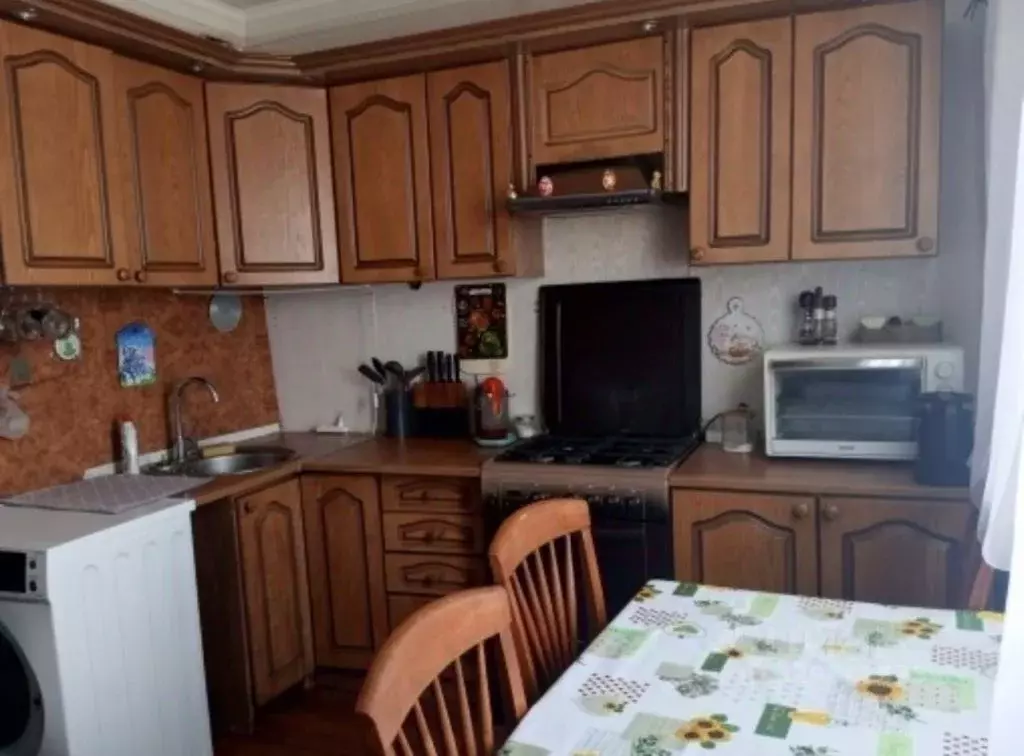 3-к кв. Белгородская область, Белгород ул. Есенина, 24 (70.0 м) - Фото 1