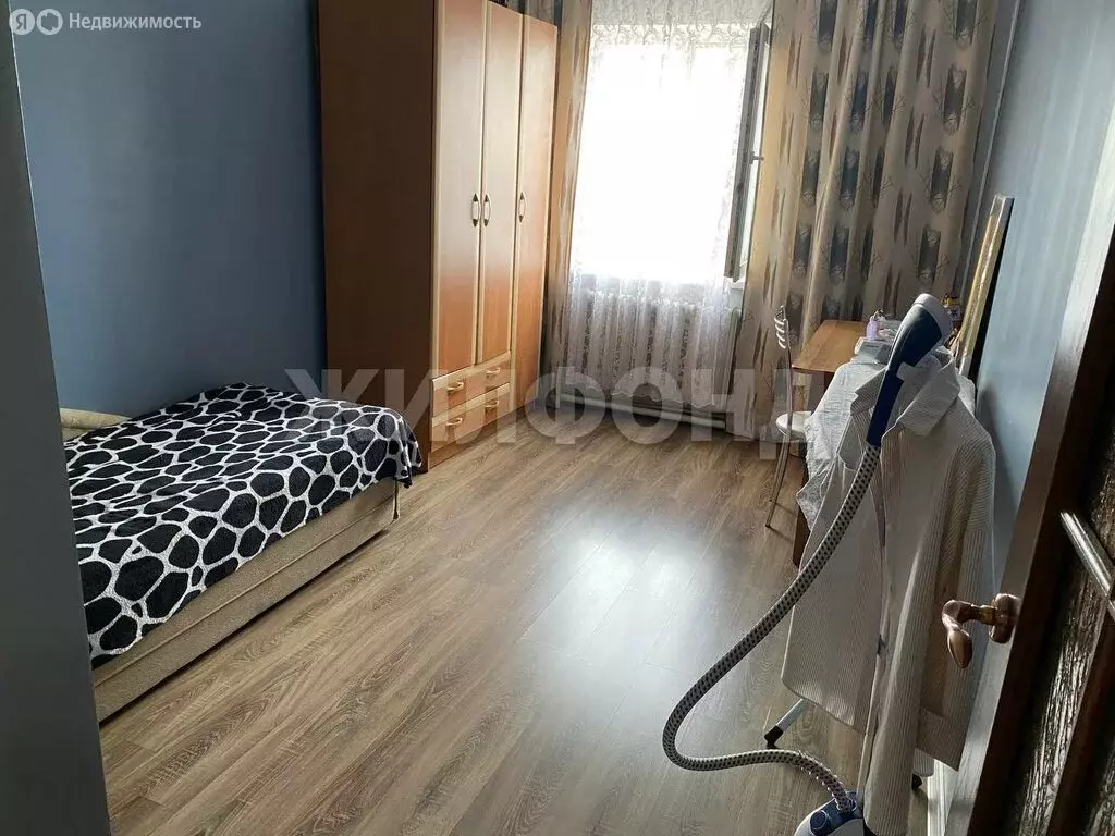 Дом в Кызыл, улица Леонида Ефимова (170 м) - Фото 1