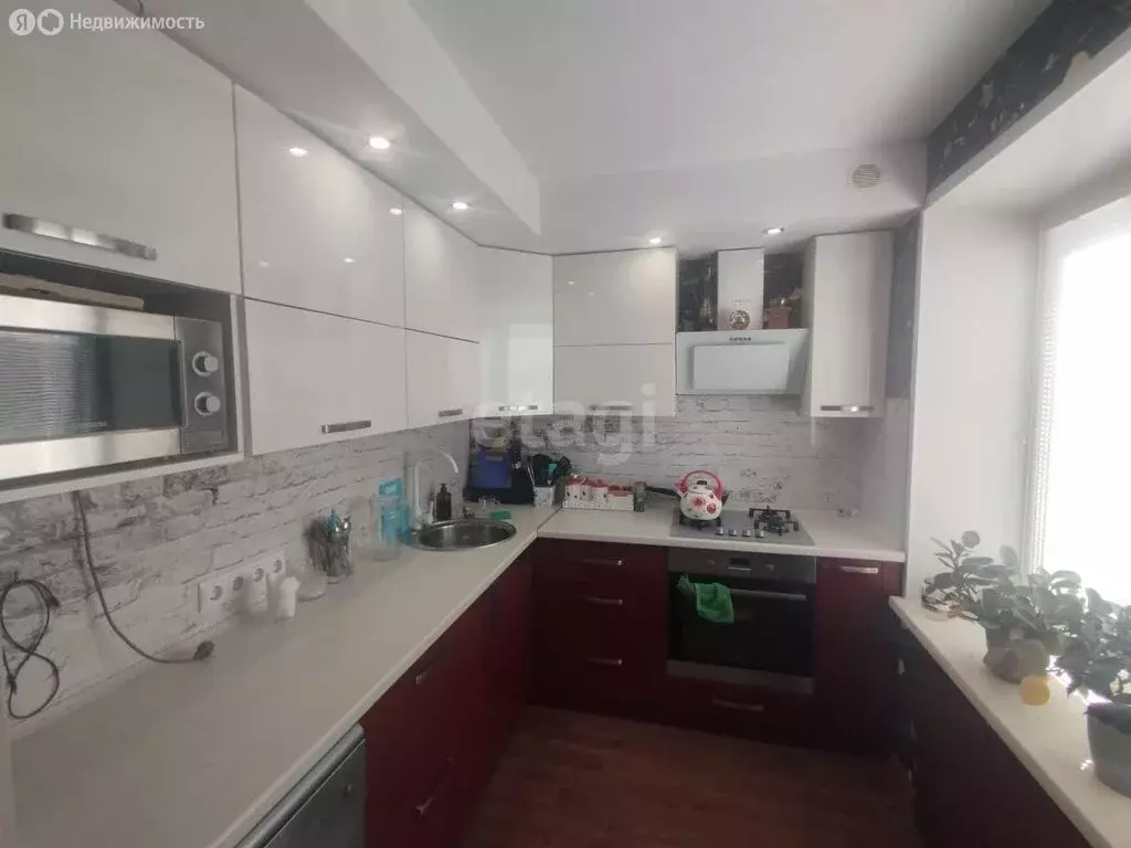 3-комнатная квартира: Алапаевск, улица Пушкина, 101 (62 м) - Фото 1