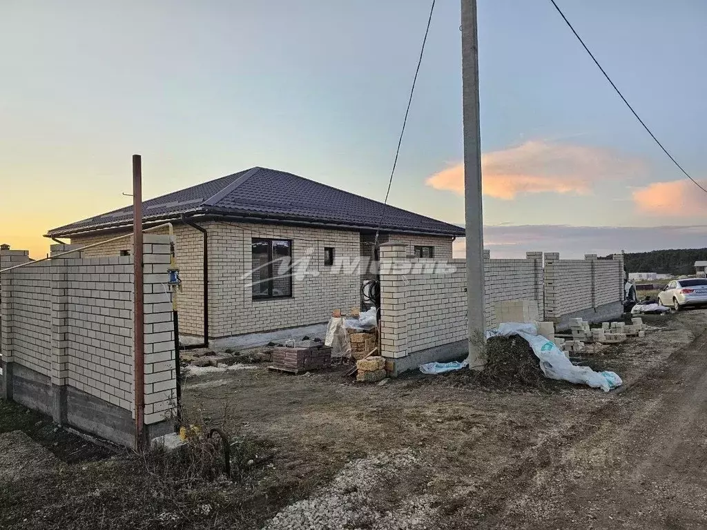 Дом в Крым, Симферопольский район, с. Мирное  (80 м) - Фото 2