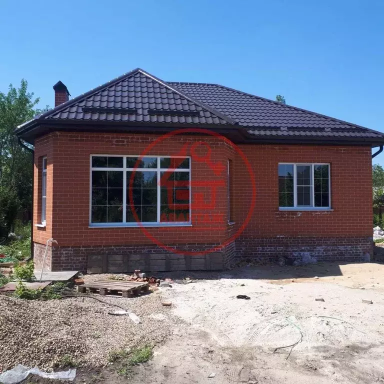Дом в Краснодарский край, Армавир ул. Каспарова (100 м) - Фото 0