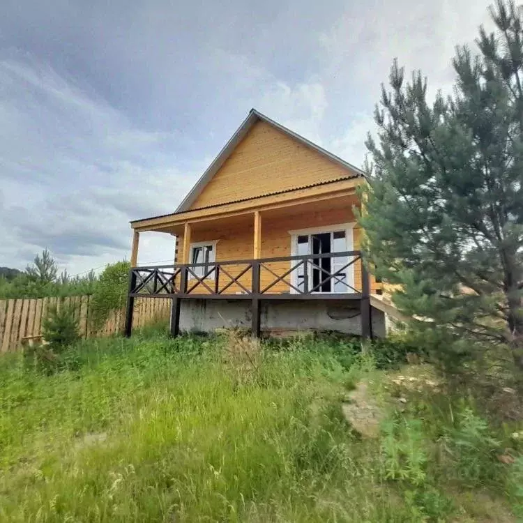 Дом в Иркутская область, Иркутский муниципальный округ, д. Карлук ул. ... - Фото 1