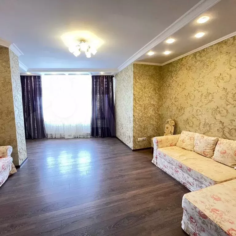 3-к. квартира, 92 м, 4/9 эт. - Фото 0
