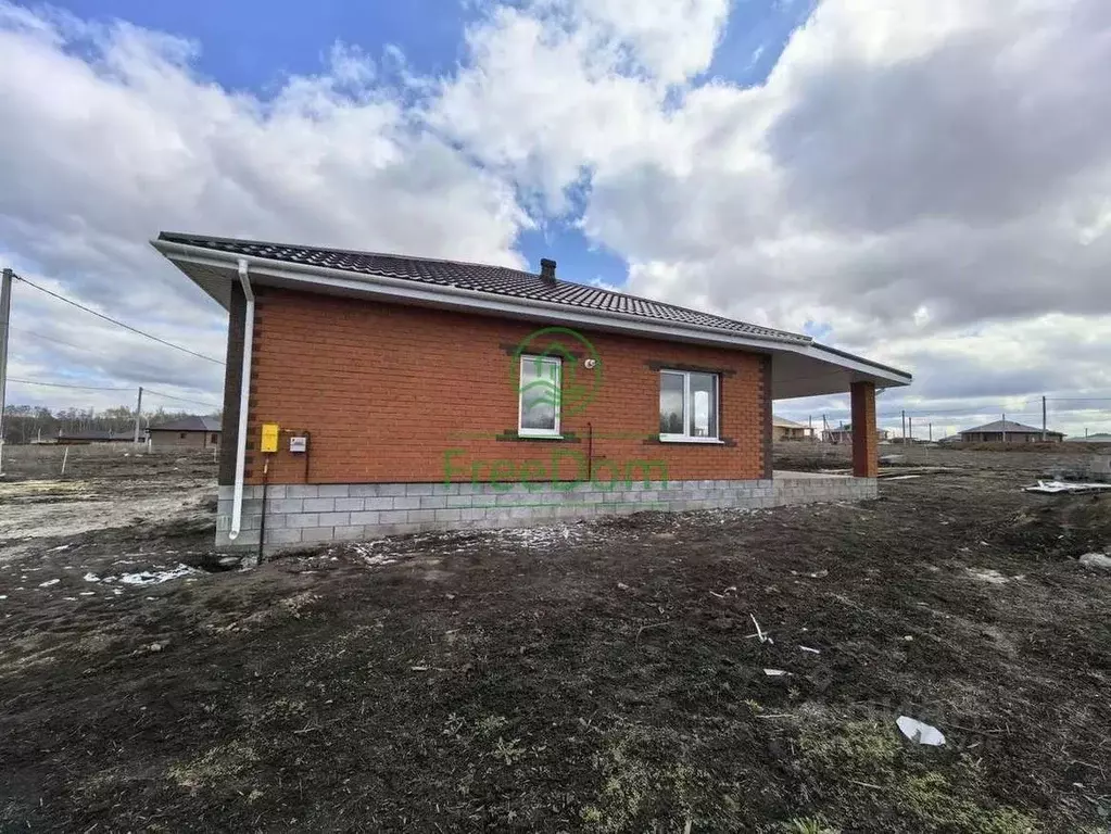 Дом в Белгородская область, Строитель Яковлевский городской округ, ул. ... - Фото 1