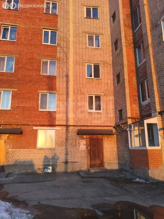 2-комнатная квартира: Нижняя Салда, 1-й микрорайон, 1к2 (47.5 м) - Фото 1