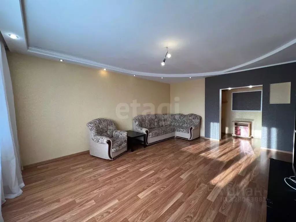 2-к кв. Омская область, Омск ул. Арнольда Нейбута, 7 (72.0 м) - Фото 1