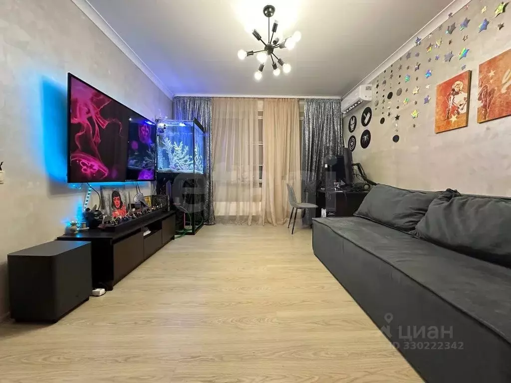 2-к кв. Тюменская область, Тюмень Широтная ул., 136к3 (64.2 м) - Фото 0