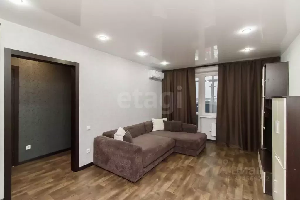 1-к кв. Тюменская область, Тюмень ул. Павла Шарова, 9 (37.2 м) - Фото 1