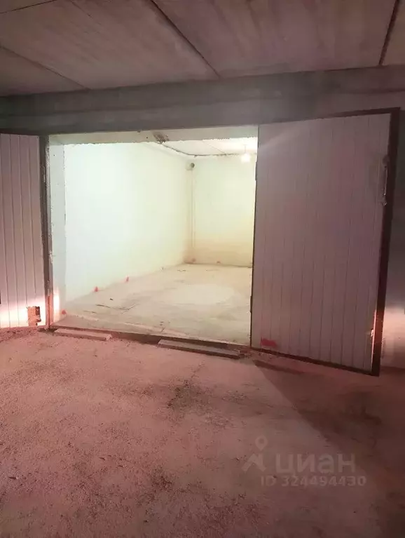 Гараж в Саратовская область, Саратов Соборная ул. (20 м) - Фото 1