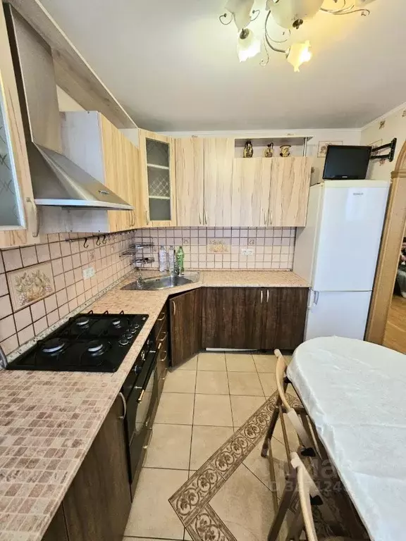 2-к кв. Москва ул. Адмирала Макарова, 5 (47.4 м) - Фото 0