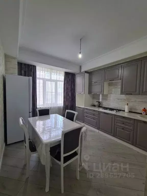 2-к кв. Дагестан, Махачкала ул. Времена Года, 9к1 (75.0 м) - Фото 1