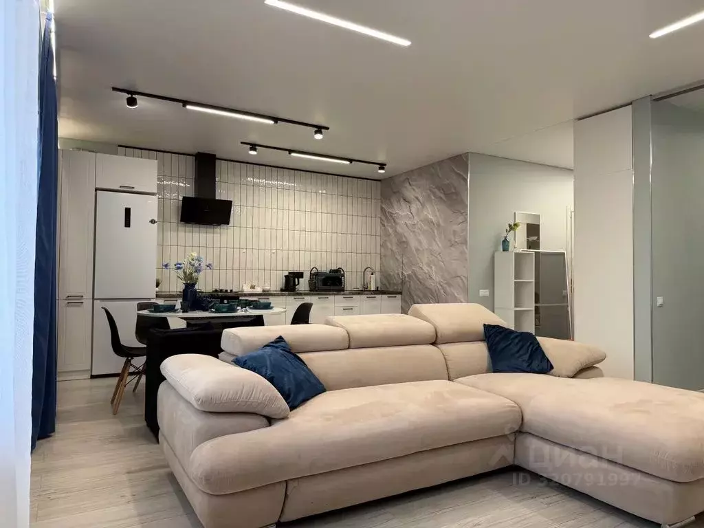 2-к кв. Воронежская область, Павловск Южный мкр, 10 (55.0 м) - Фото 1