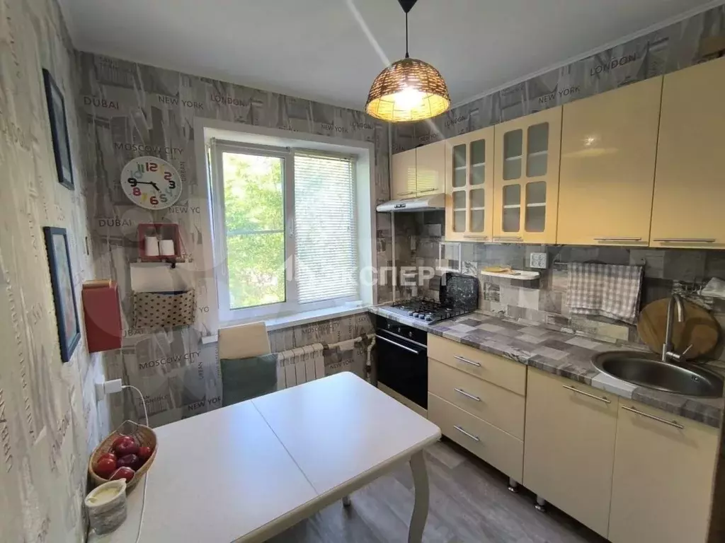 1-к. квартира, 31,7 м, 2/5 эт. - Фото 0
