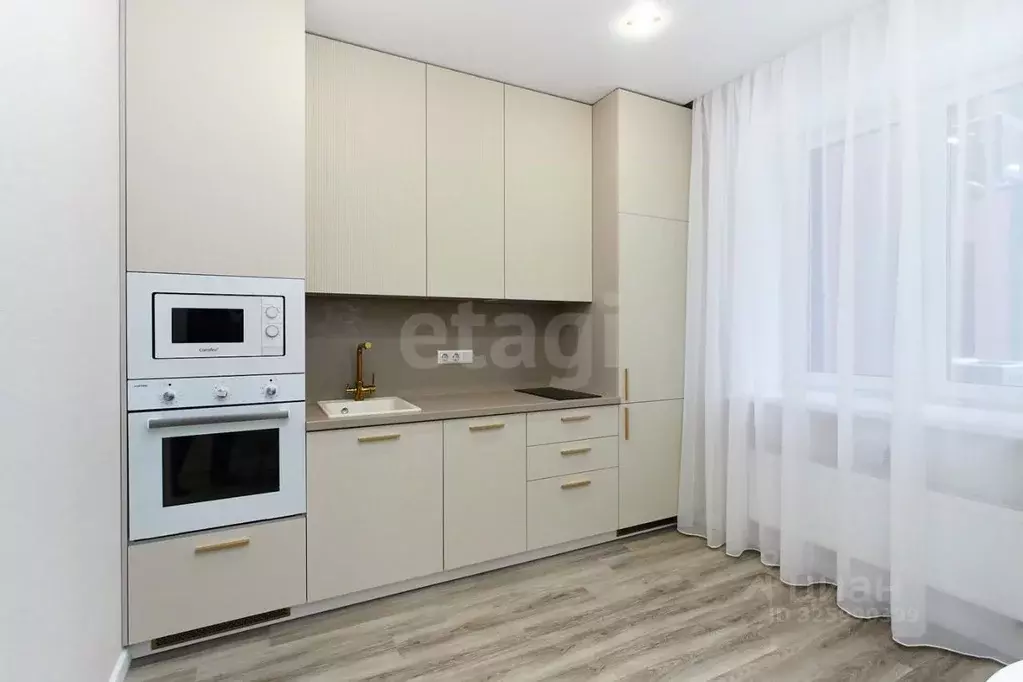 1-к кв. Тюменская область, Тюмень ул. Республики, 204к12 (30.4 м) - Фото 1