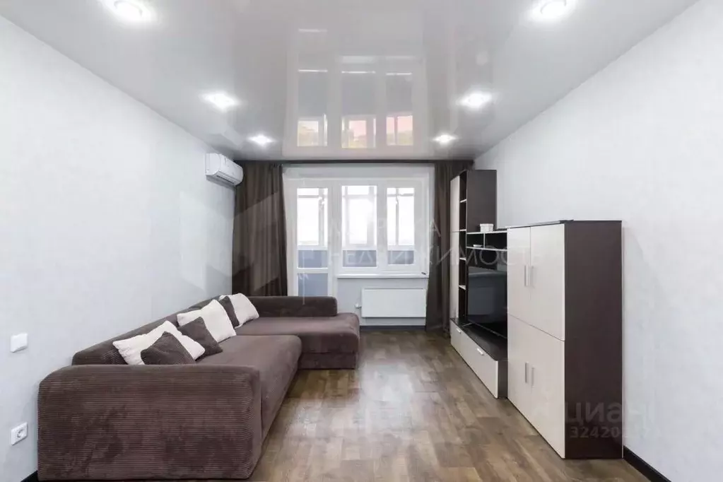 1-к кв. Тюменская область, Тюмень ул. Павла Шарова, 9 (37.2 м) - Фото 1