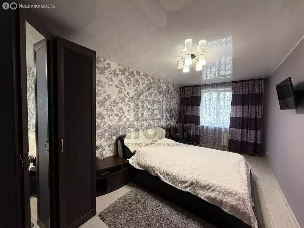 3-комнатная квартира: Красноярск, улица Алексеева, 111 (76.8 м) - Фото 1