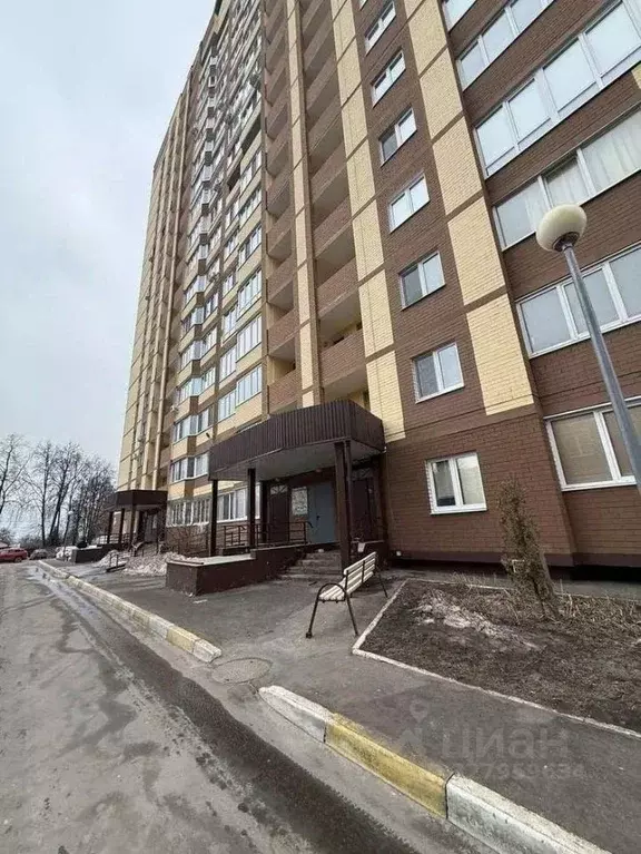 2-к кв. Брянская область, Брянск ул. Луначарского, 7А (76.2 м) - Фото 1