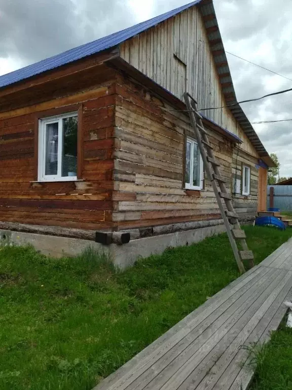 Дом в Саха (Якутия), Ленский муниципальный район, Поселок Витим ... - Фото 1