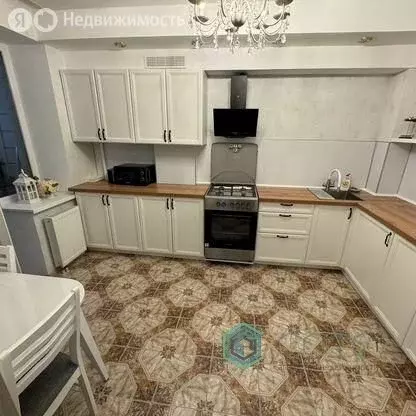 2-комнатная квартира: Калининград, Юбилейная улица, 8 (53.5 м) - Фото 1