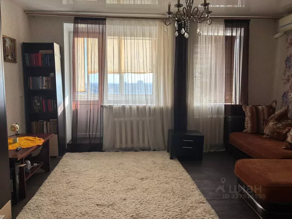 2-к кв. Волгоградская область, Волгоград Казахская ул., 1/7 (60.2 м) - Фото 1