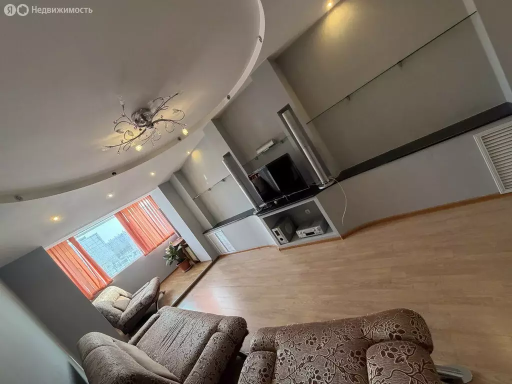 3-комнатная квартира: Комсомольск-на-Амуре, проспект Победы, 45к3 ... - Фото 2