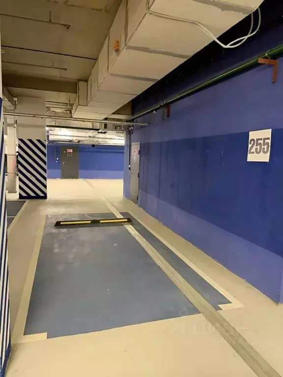 Гараж в Санкт-Петербург проезд Петровская коса, 6к1 (18 м) - Фото 1