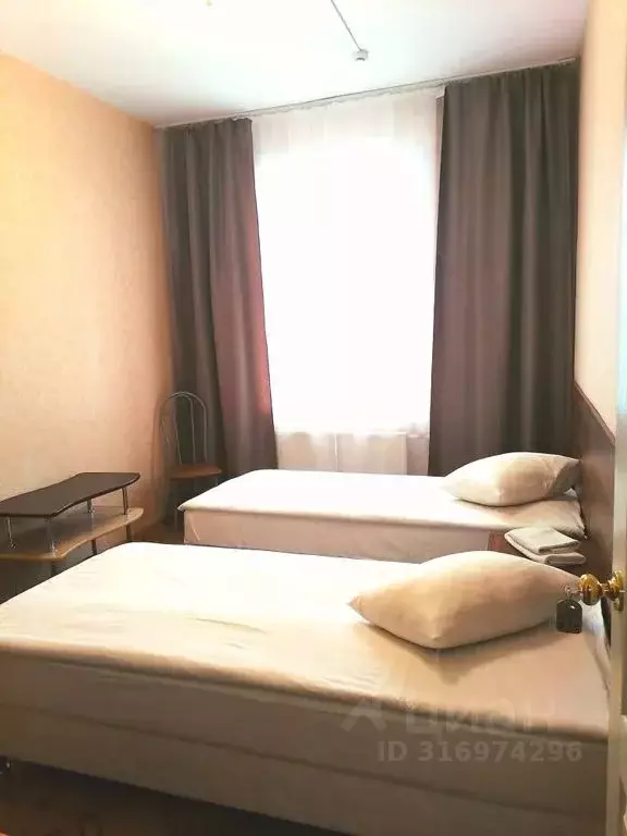Комната Пермский край, Соликамск ул. Степана Разина, 4 - Фото 1