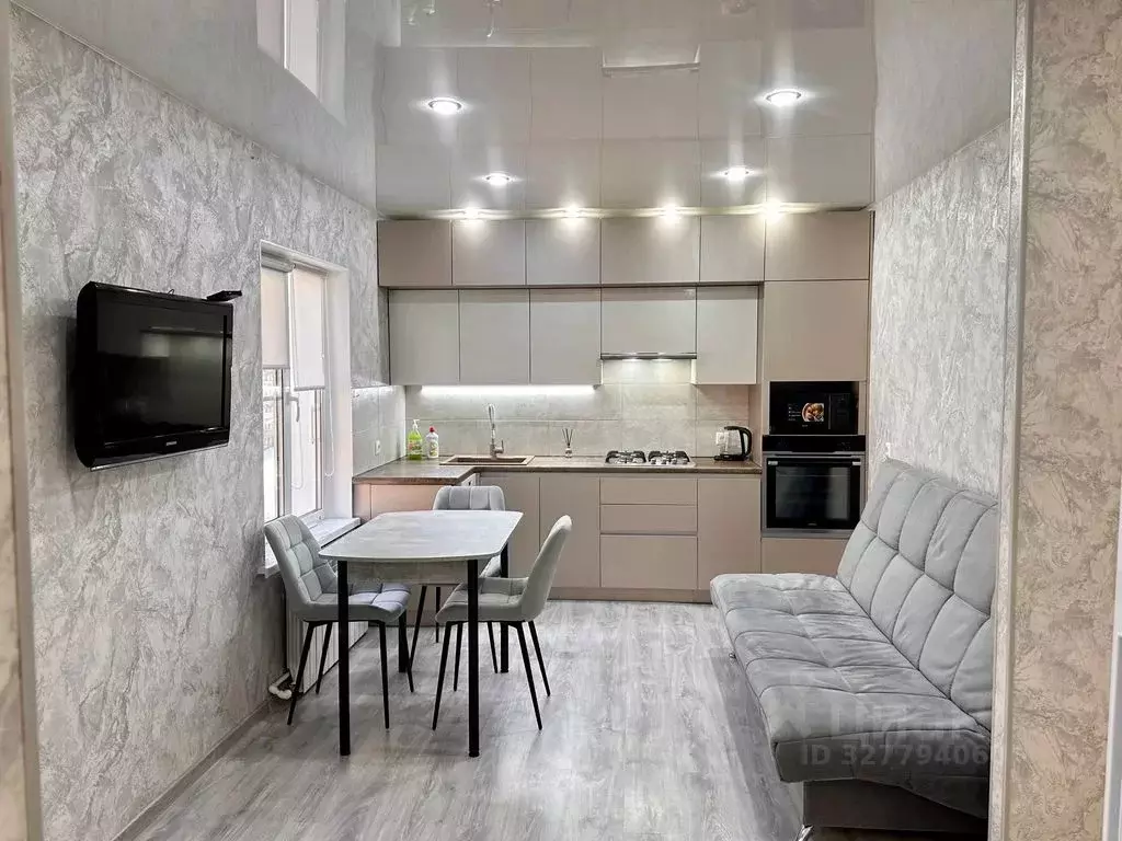 Дом в Волгоградская область, Волгоград ул. Радистов, 65 (70 м) - Фото 1